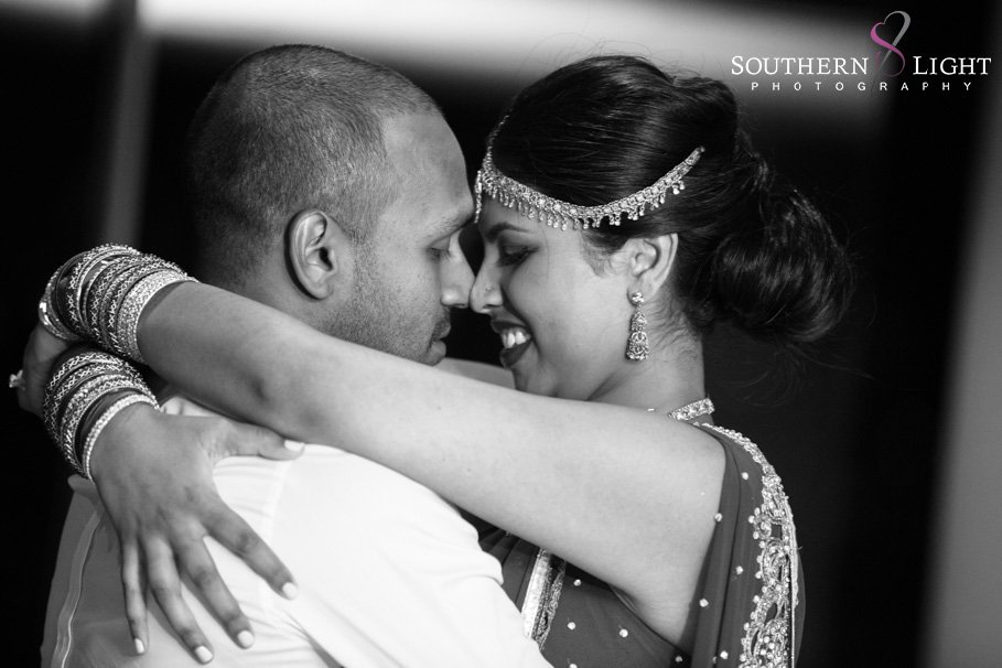 buddhist-indian-wedding-photographer-taronga-centre37